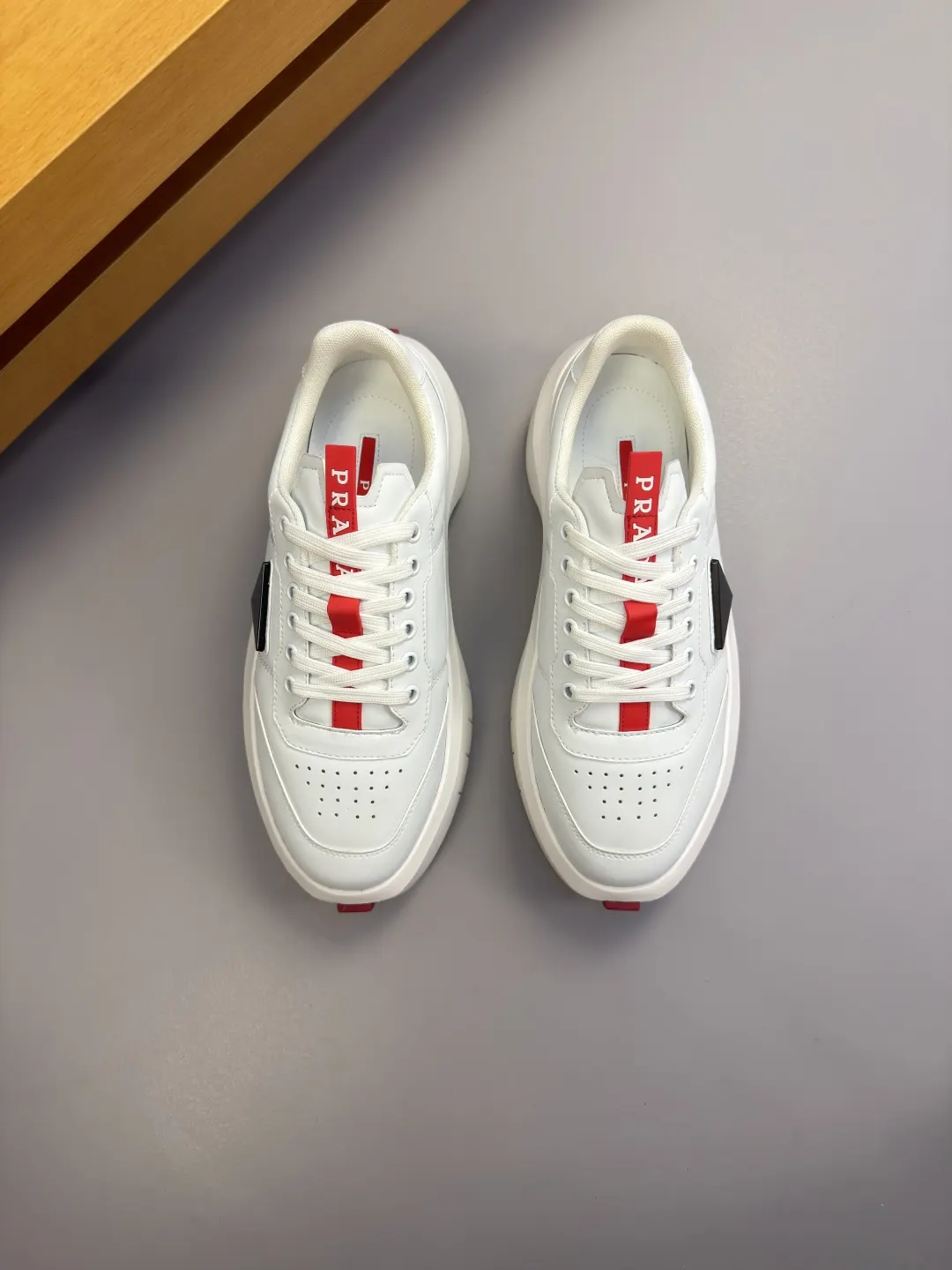 Prada 牛皮 真丝 帆布 运动鞋 休闲运动