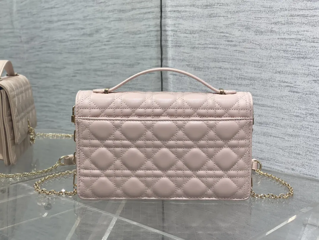 Dior 胭脂粉色羊皮手拿包 晚宴手拿