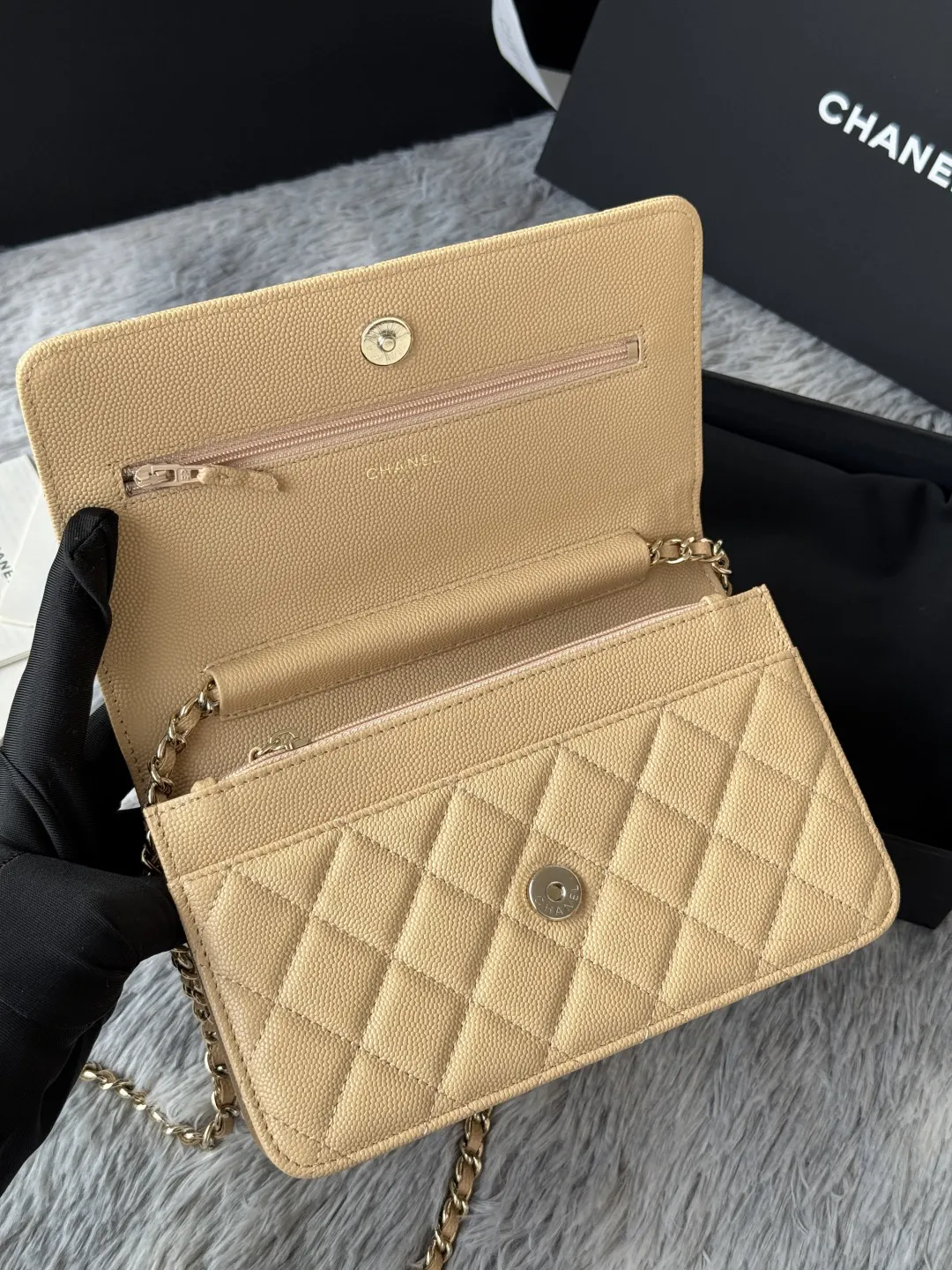 CHANEL 牛皮 斜挎包 轻便斜挎款
