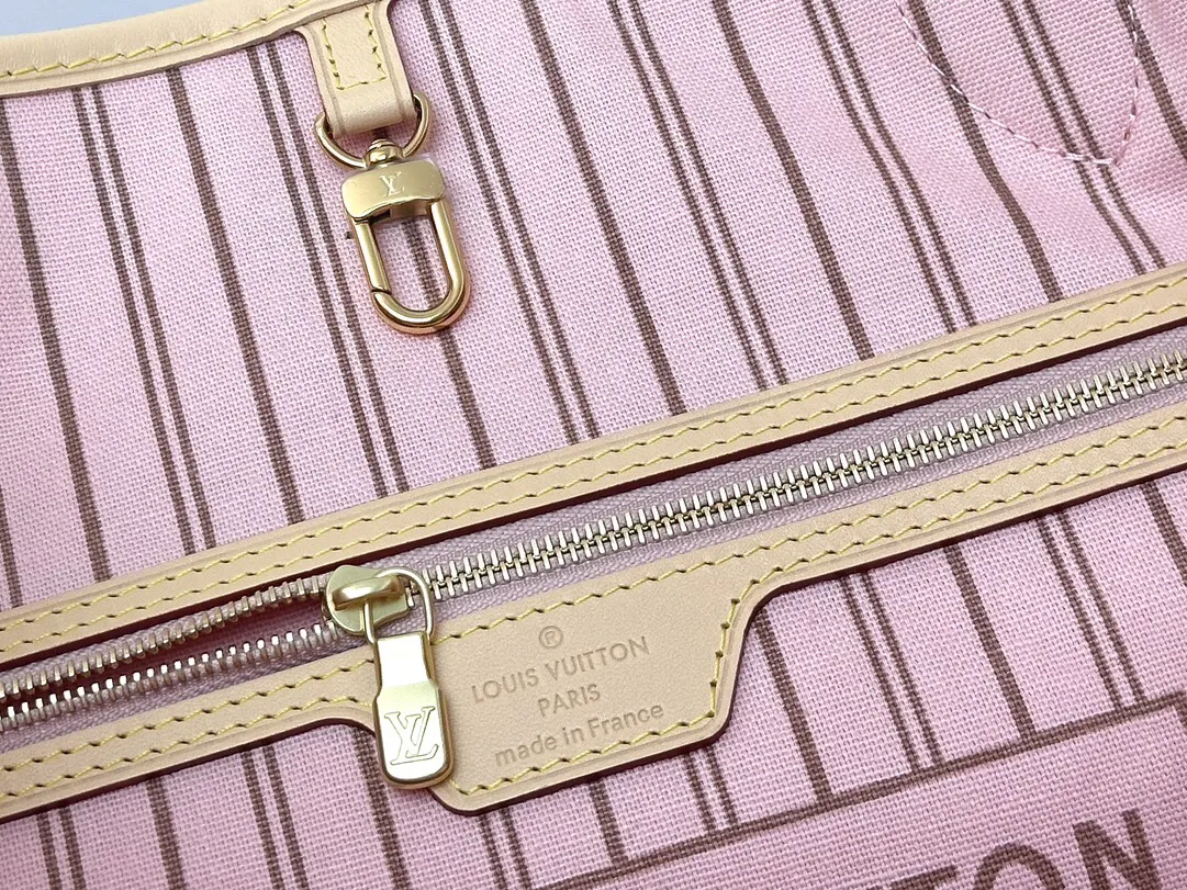 LV Neverfull 老花 帆布 手拿包 精致手拿款(數字9) LV Neverfull 老花 帆布 手拿包 精致手拿款(數字9)