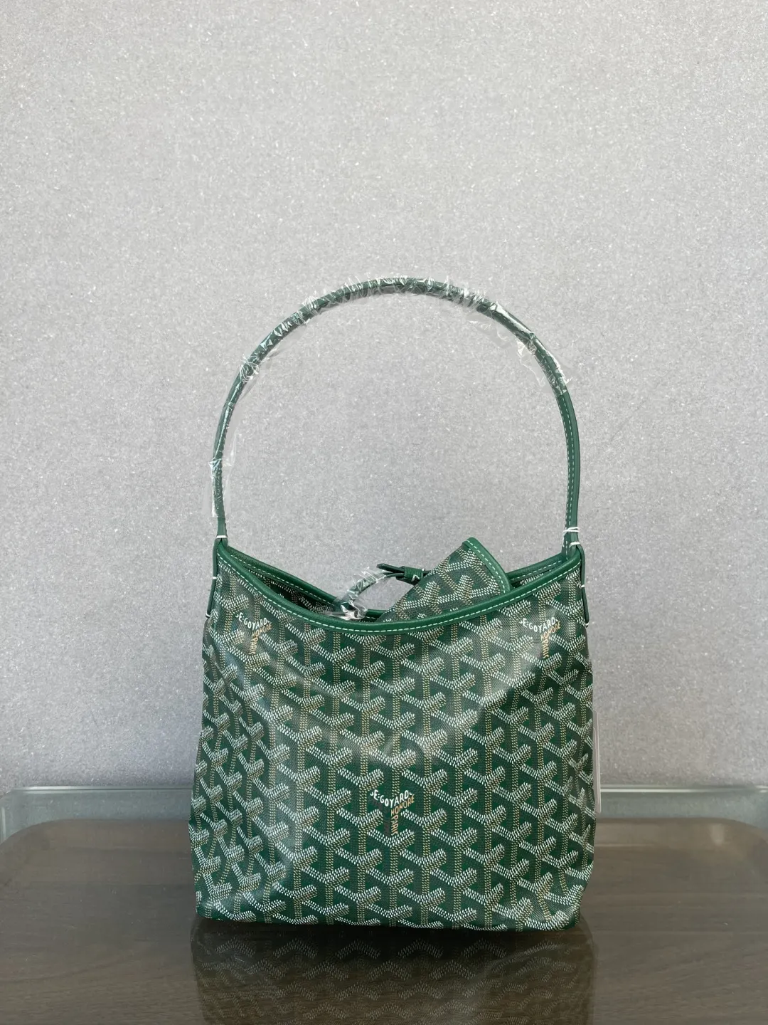 Goyard Hobo 跟市场上那些根本没有而糊乱打造的完全不是同一种东西 腋下包 復古腋下背款(數字9) Goyard Hobo 跟市场上那些根本没有而糊乱打造的完全不是同一种东西 腋下包 復古腋下背款(數字9)