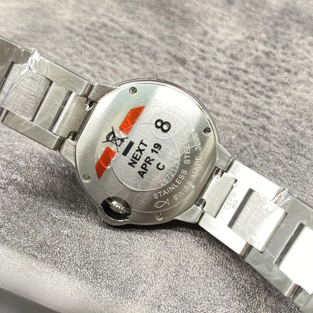 Cartier 牛皮 手表 经典腕表款