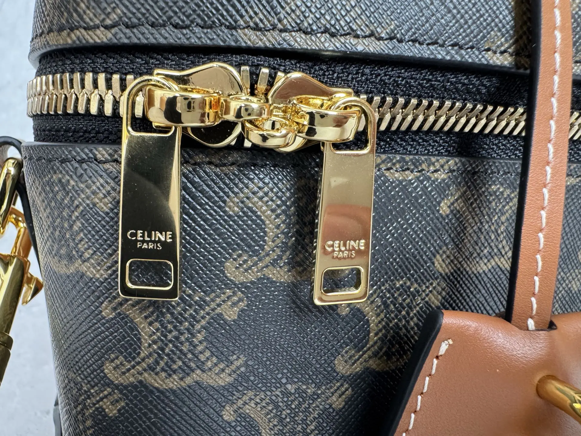 Crossbody Bag Lightweight Leather