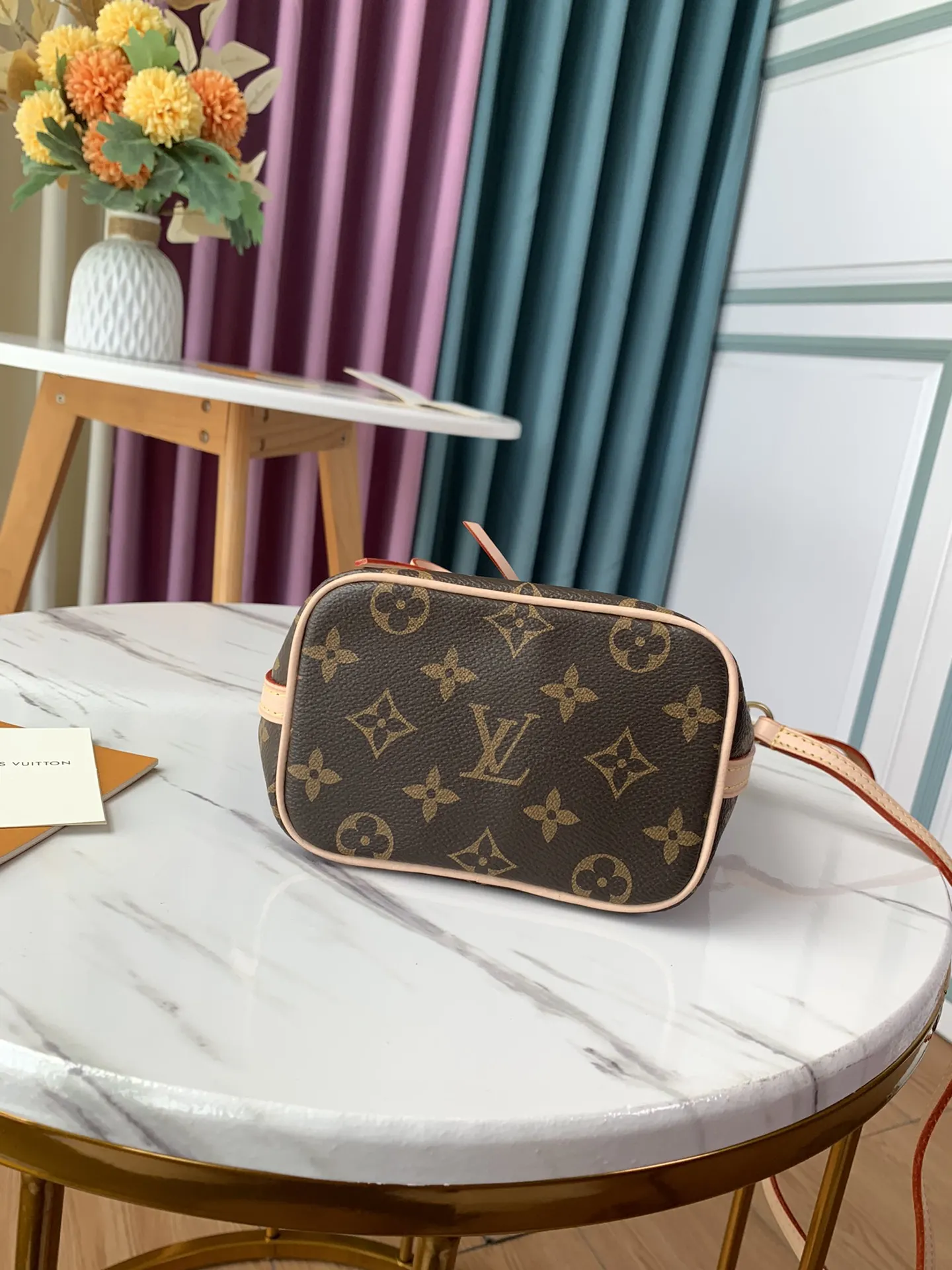 Louis Vuitton Bucket Bag Casual