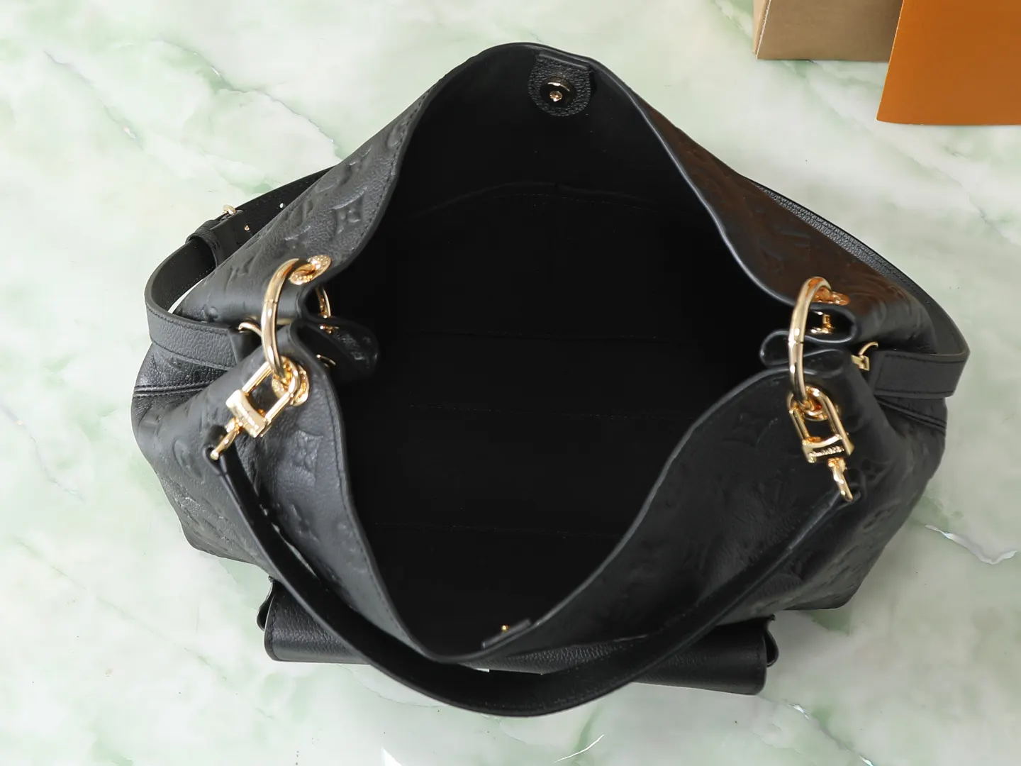 Louis Vuitton Métis Shoulder Bag Vintage