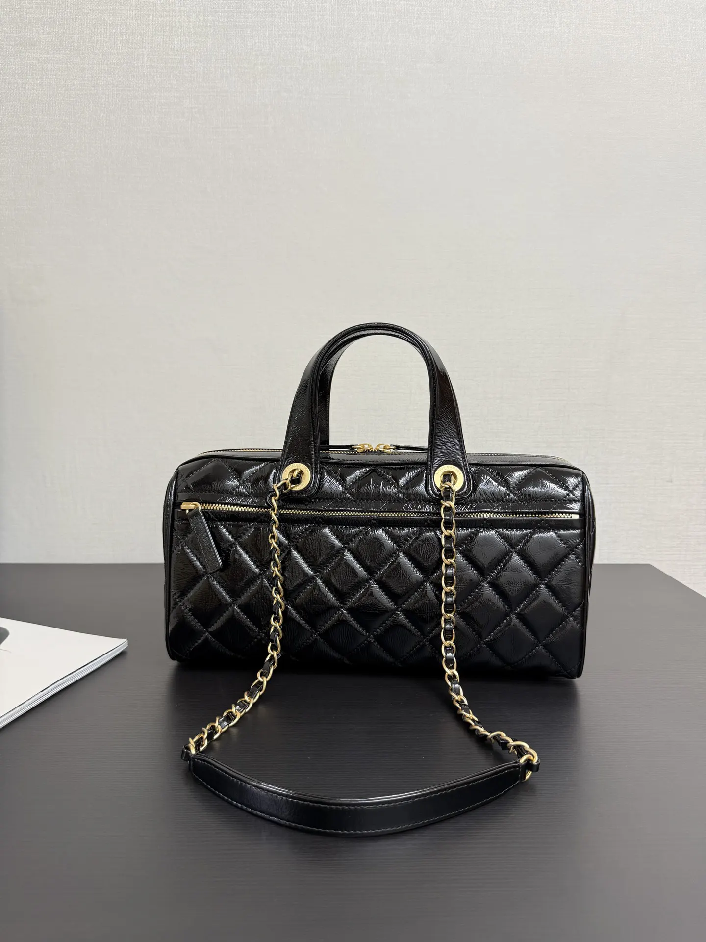 Fashion Item Travel Premium