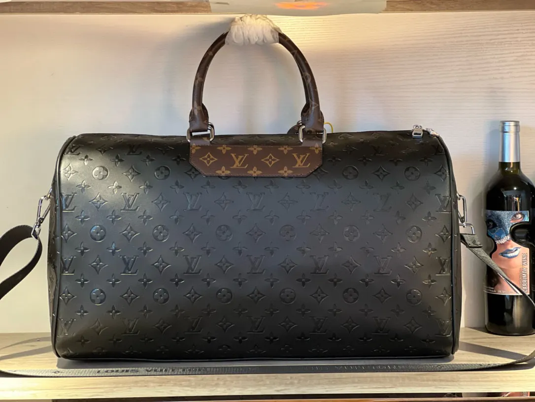 Black White Fashion Item Travel
