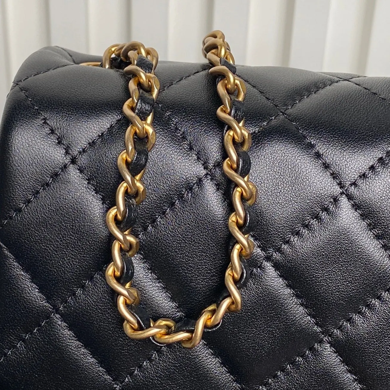 CHANEL 金色 羊皮 链条包 精致链条款