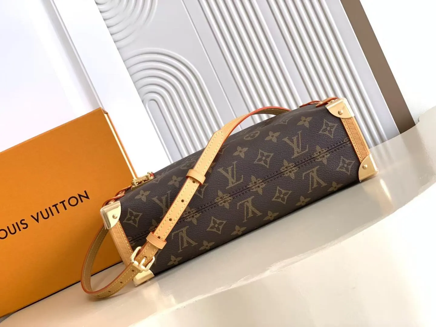 Monogram Chain Bag Leather
