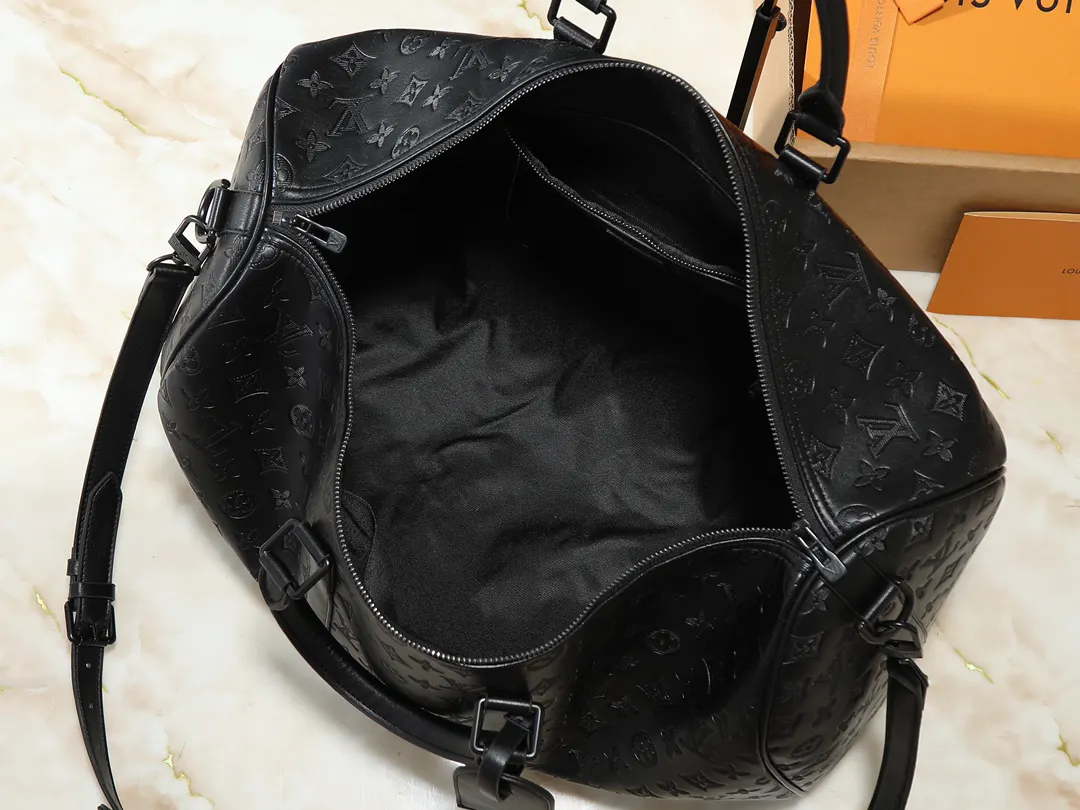 Fashion Item Travel
