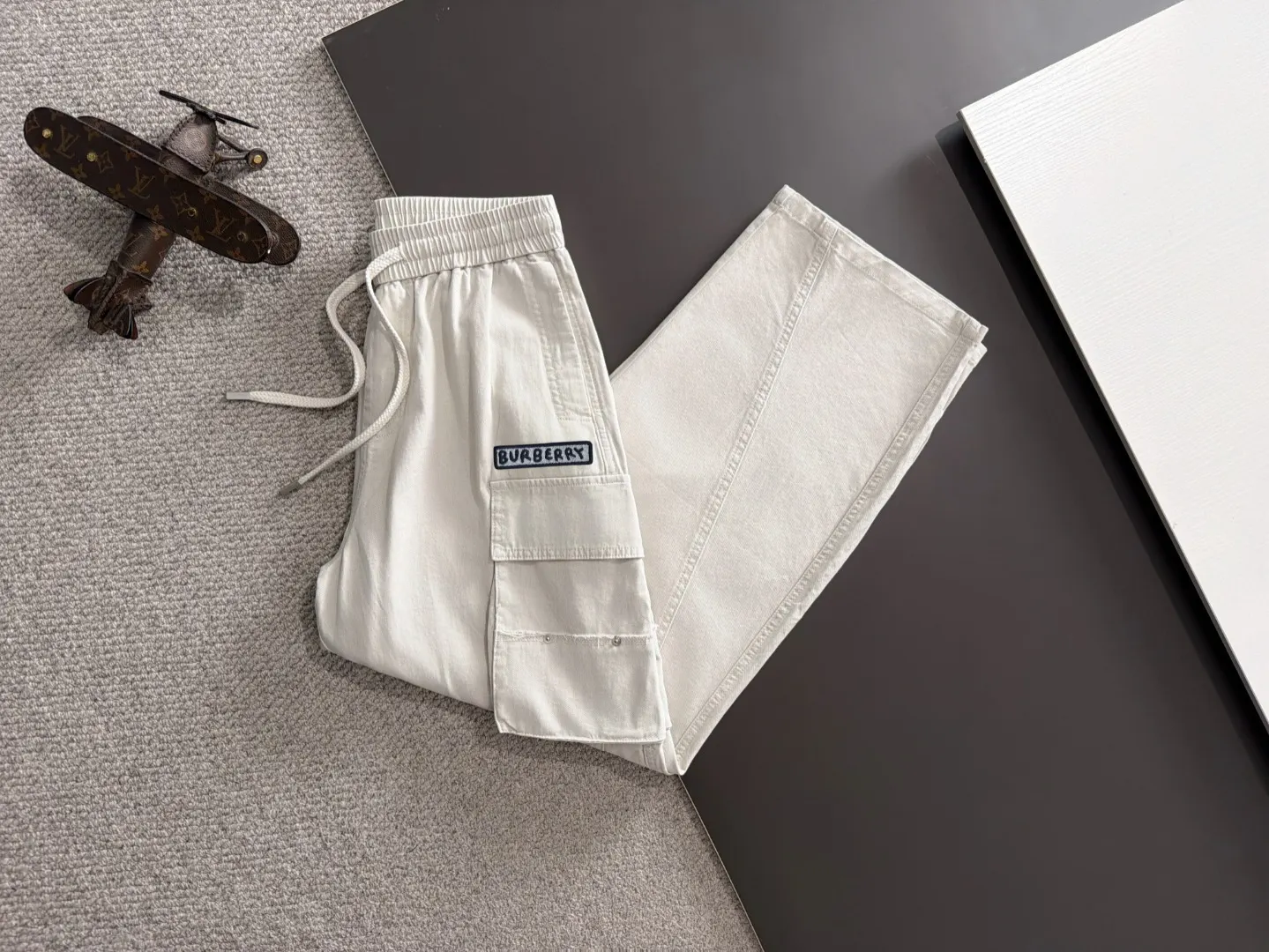Burberry 2026 Spring Summer Pants Loose Casual Image 7 Burberry 2026 Spring Summer Pants Loose Casual Image 7