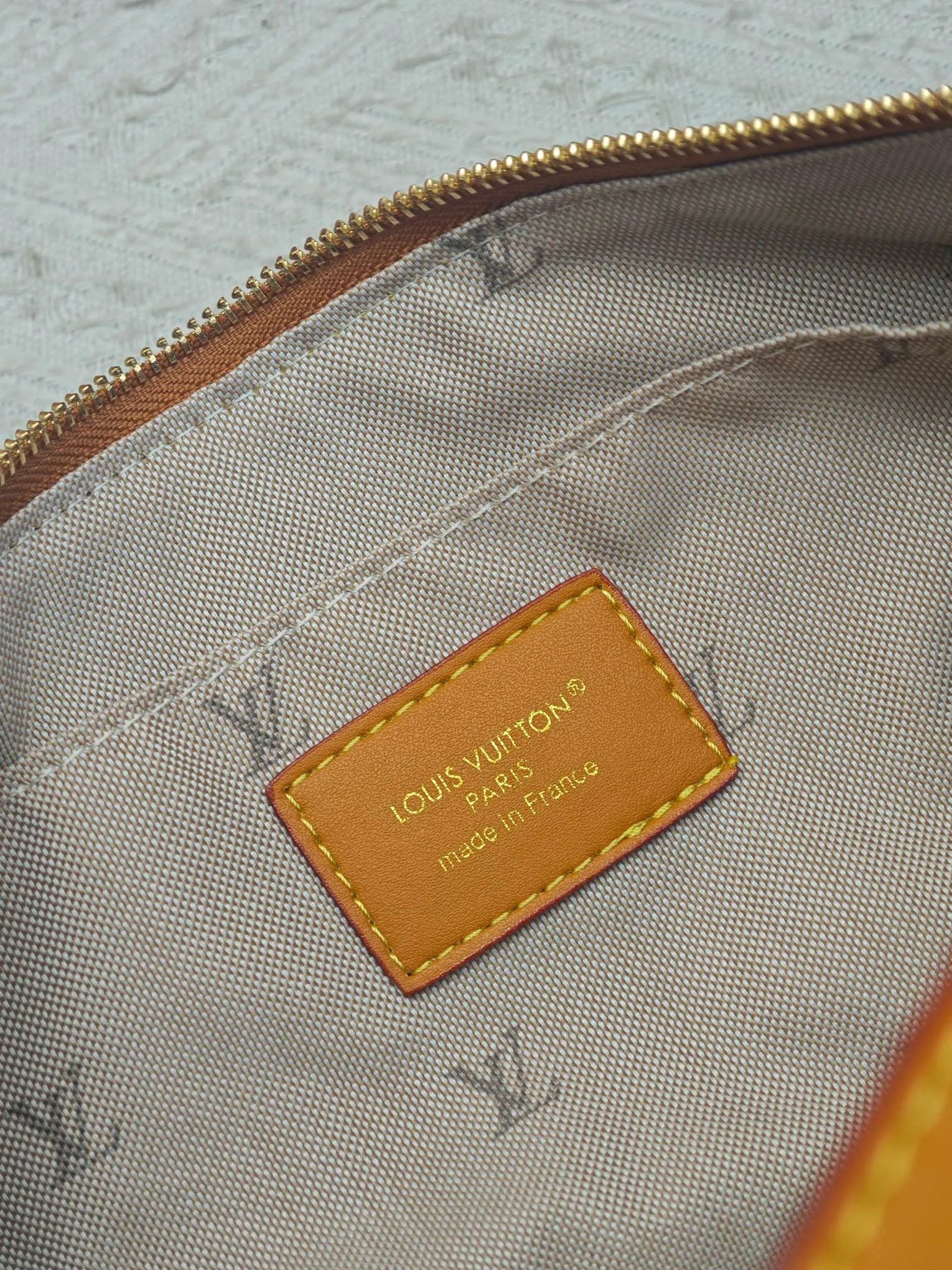 Fashion Item Travel Leather Image 9 Fashion Item Travel Leather Image 9
