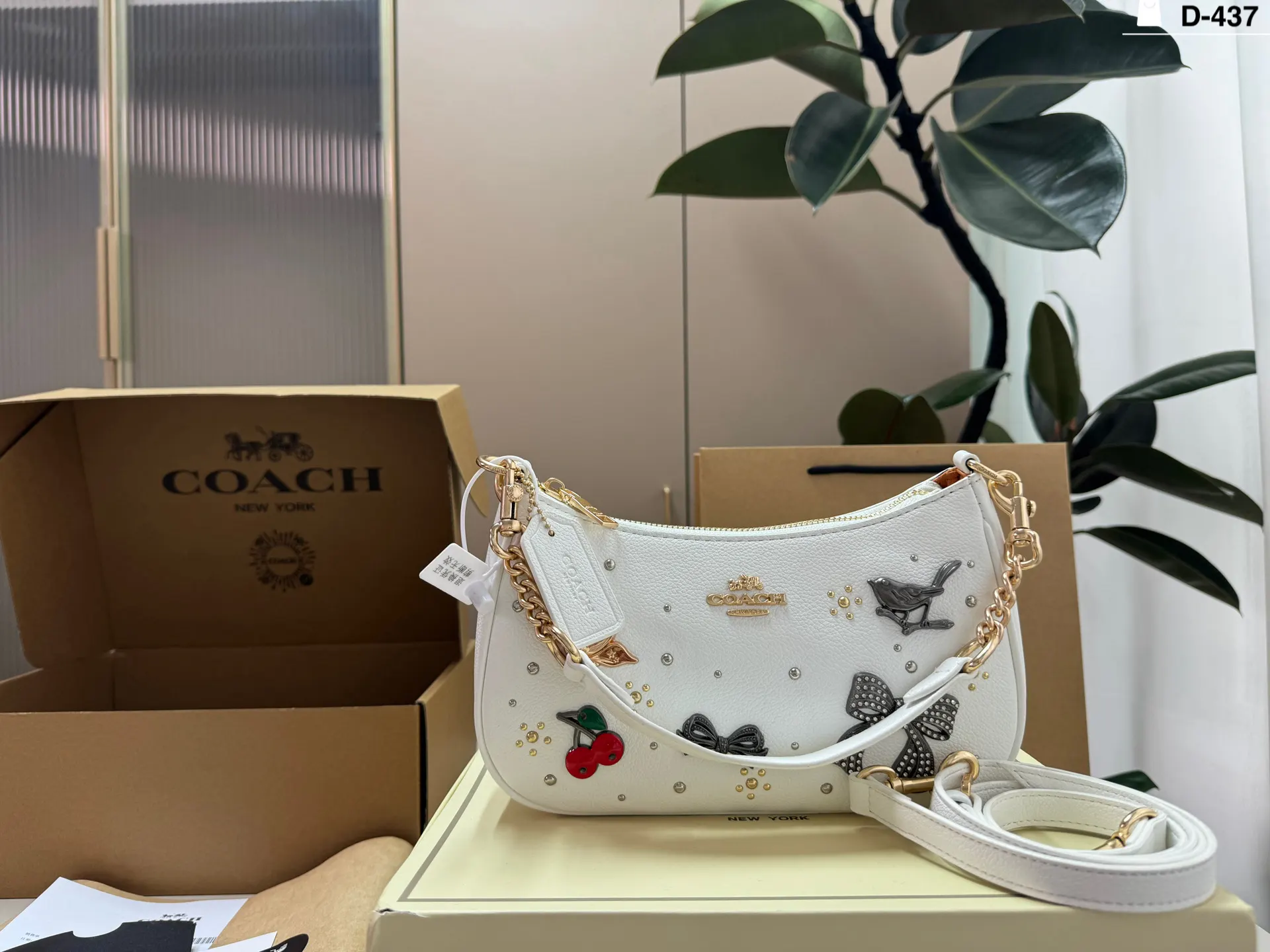 Coach Style Image 7 Coach Style Image 7