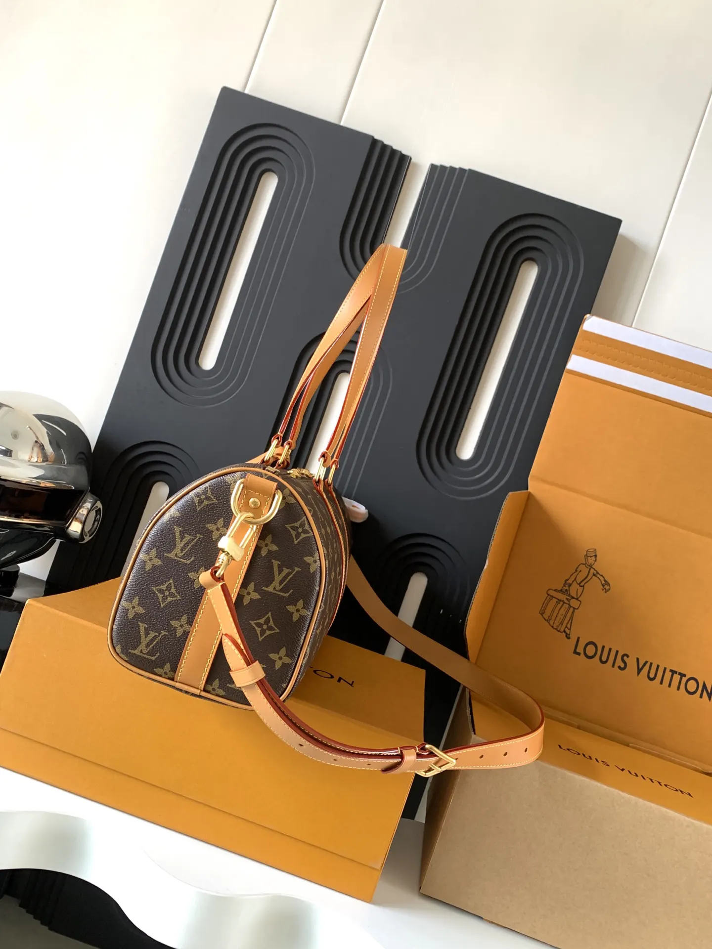 LV accessories single item Image 3 LV accessories single item Image 3