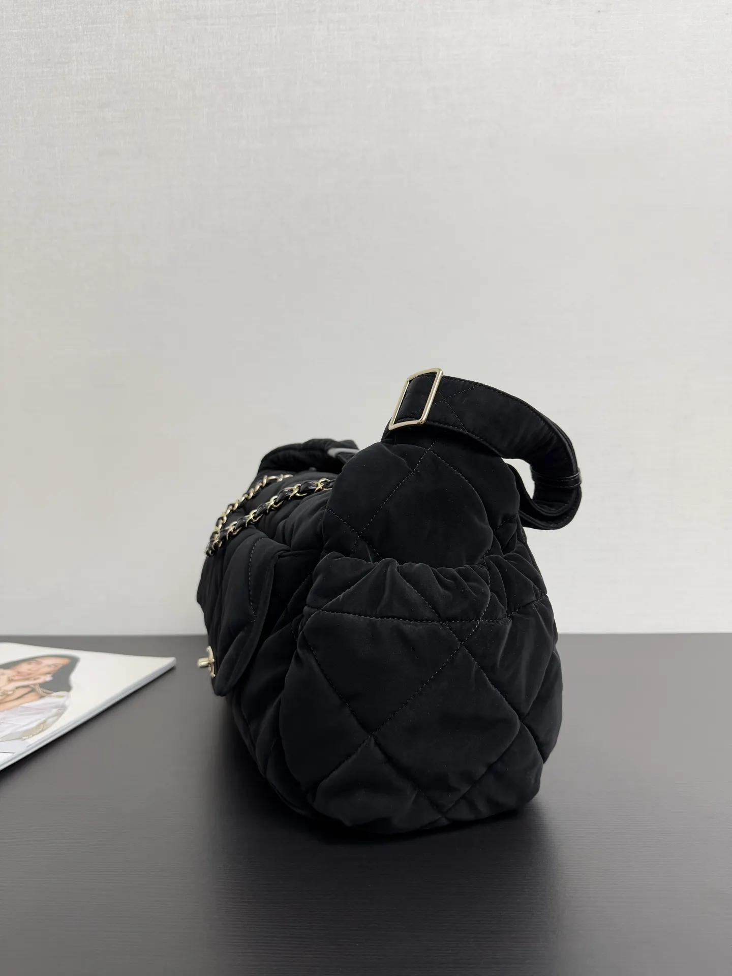 CHANEL 黑色牛皮链条翻盖包 蝴蝶结款