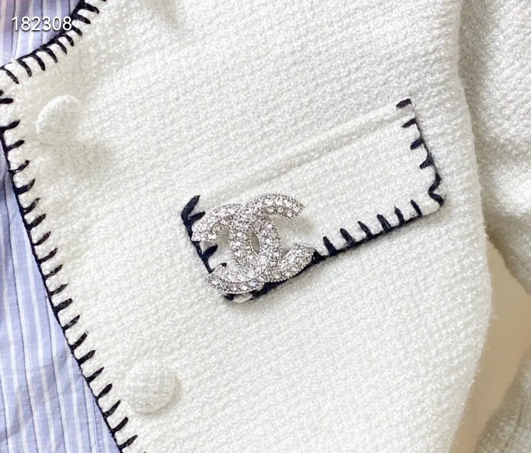 Chanel 金色 胸針