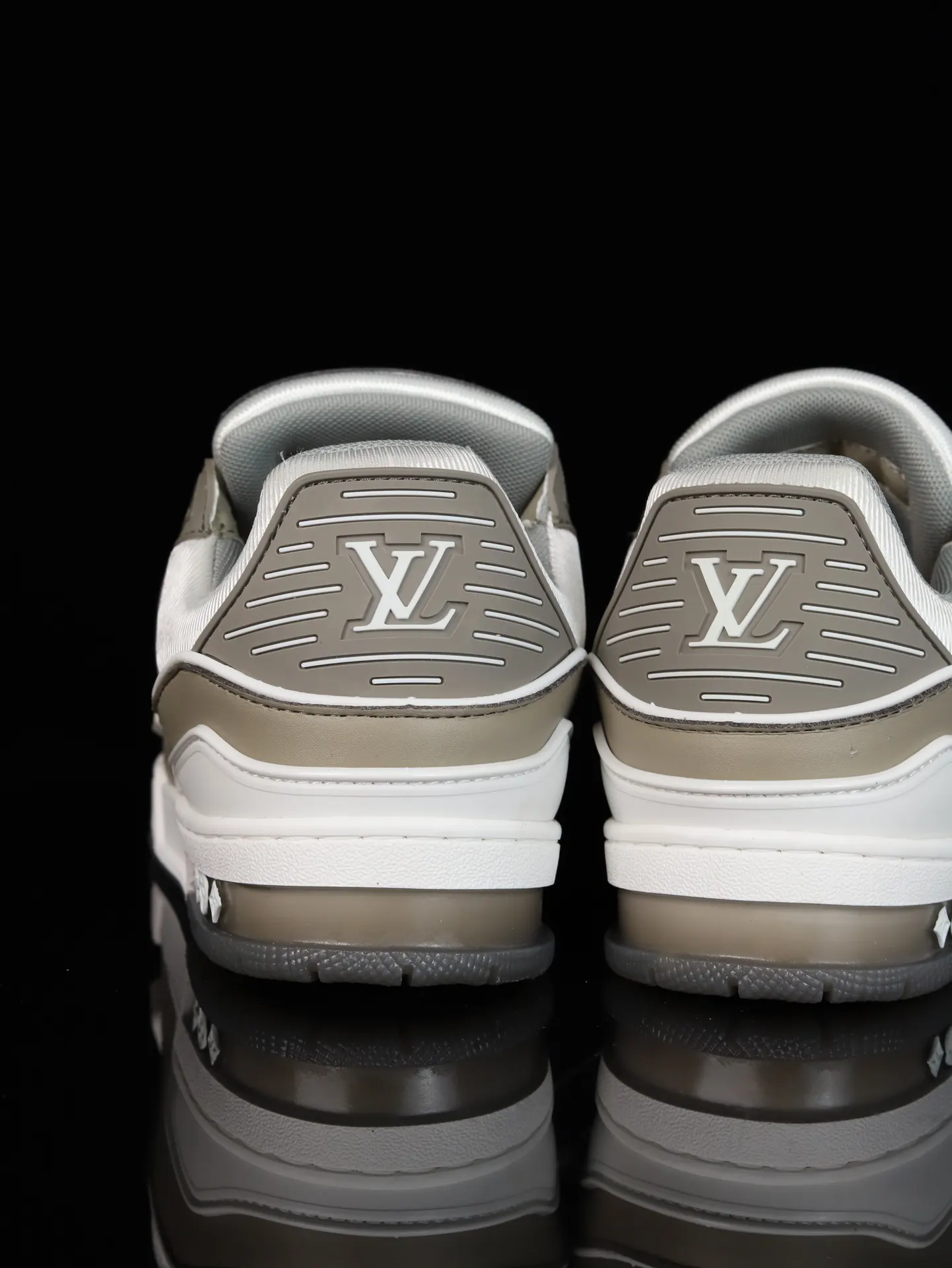 Louis Vuitton 运动鞋