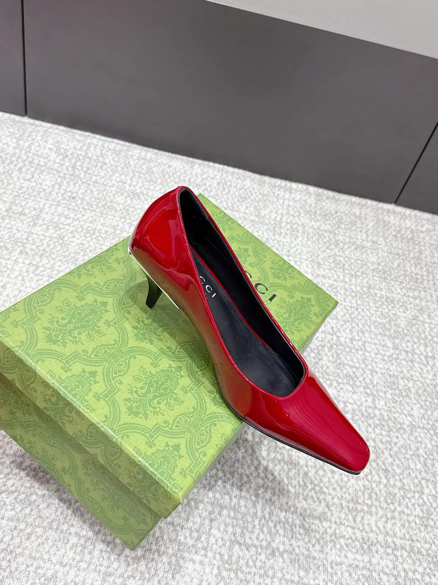 Gucci Logo Sneakers