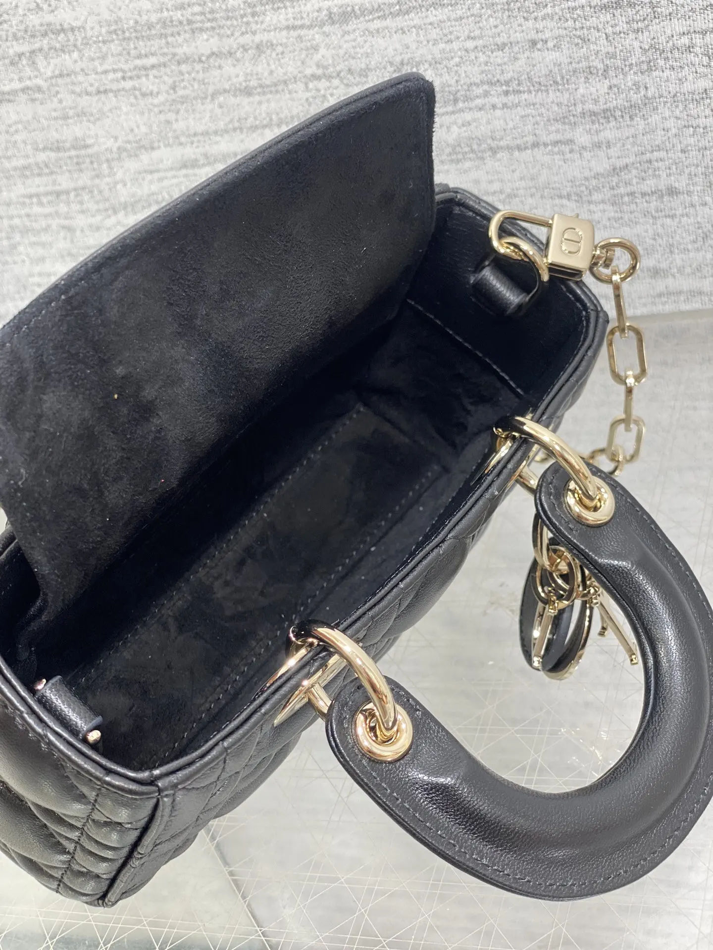 Dior Chain Bag Image 9 Dior Chain Bag Image 9