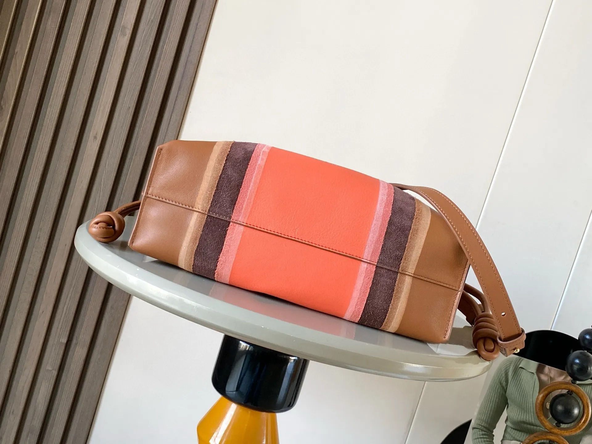 Loewe 小牛皮 托特包 大容量托特款