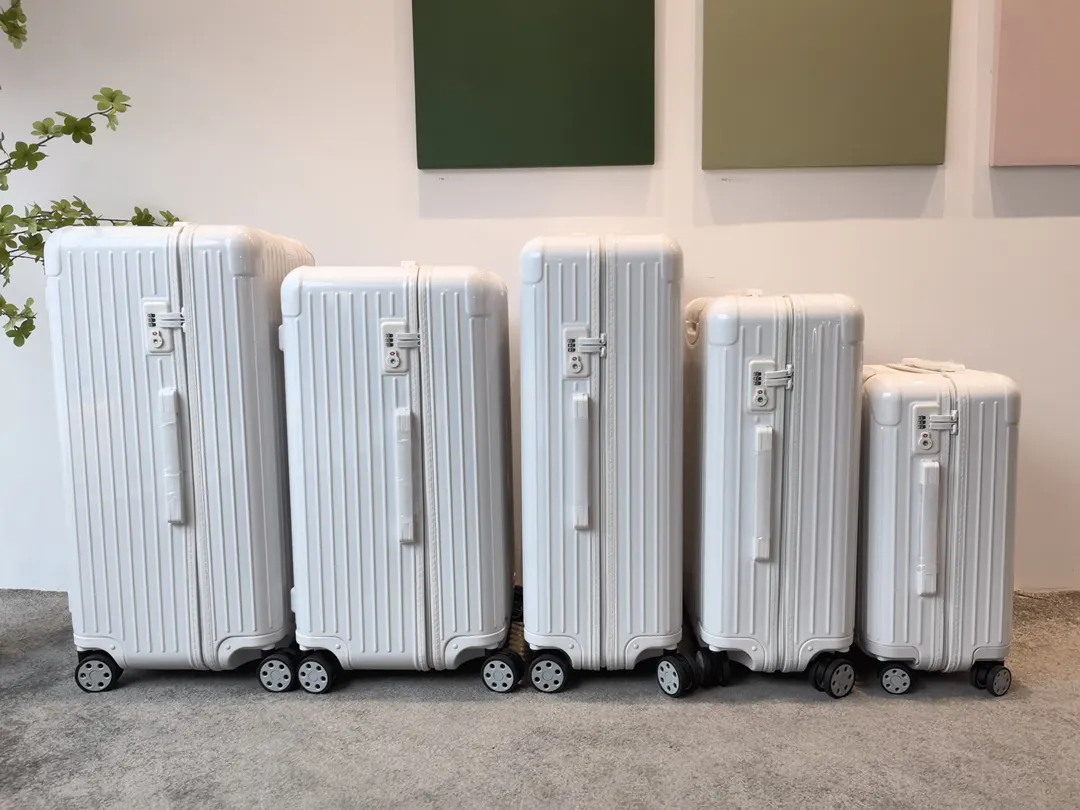 白色 日默瓦rimowa拉杆箱行李箱登机箱旅行箱方胖子運動 旅行拉杆款 輕便出行款
