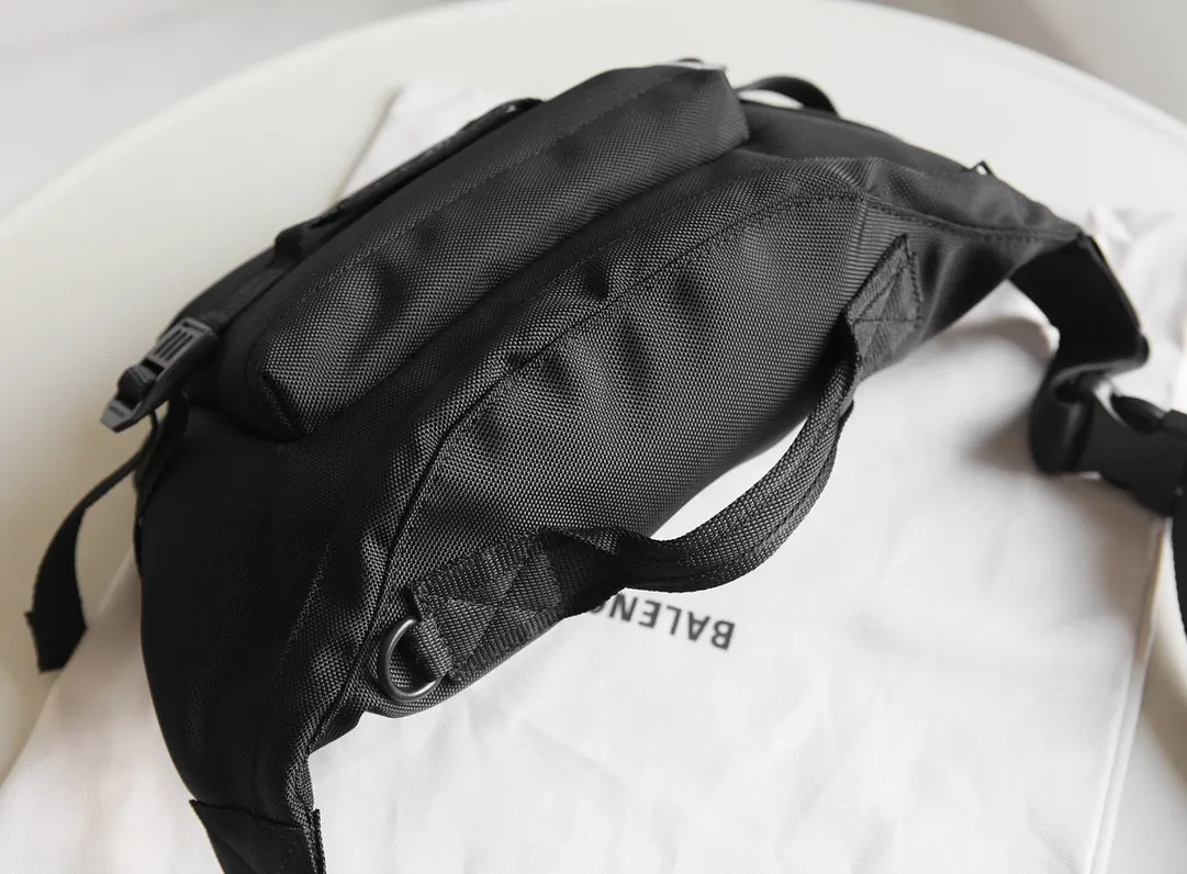Balenciaga 尼龙 腰包 休闲腰包款
