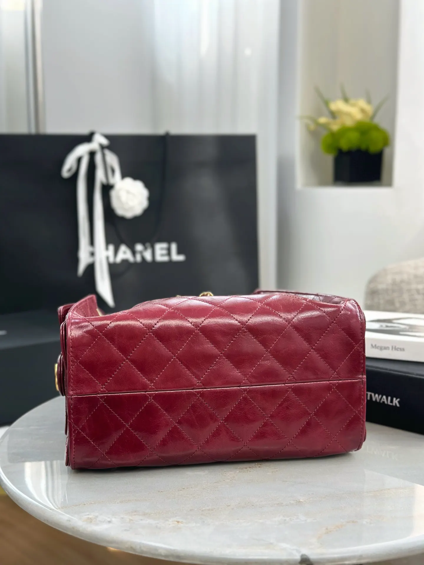 Chanel Oil Wax Sheepskin Hobo Underarm Bag One Shoulder Back Image 5 Chanel Oil Wax Sheepskin Hobo Underarm Bag One Shoulder Back Image 5