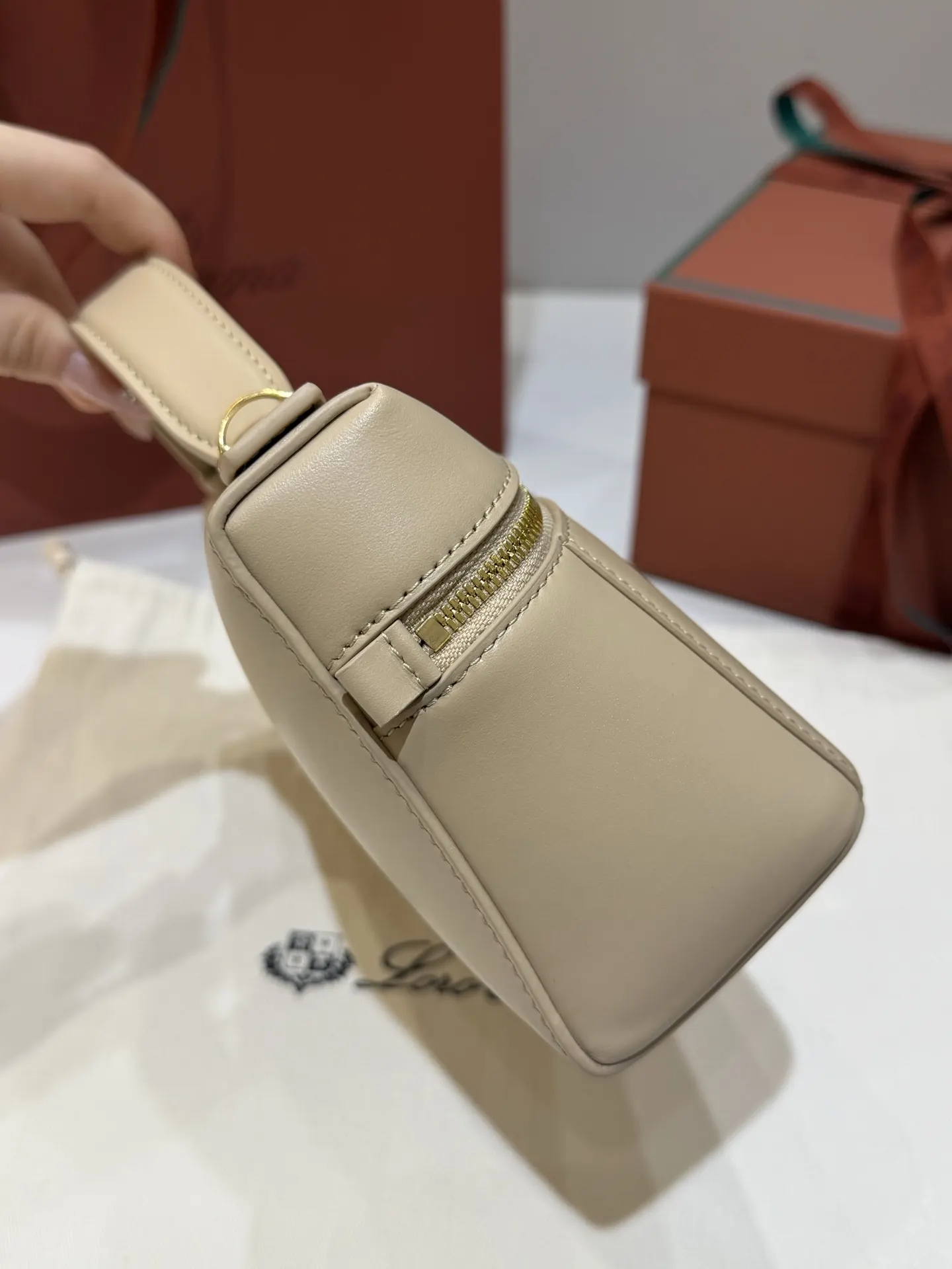 Saddle 牛皮 斜背包 輕便斜挎款