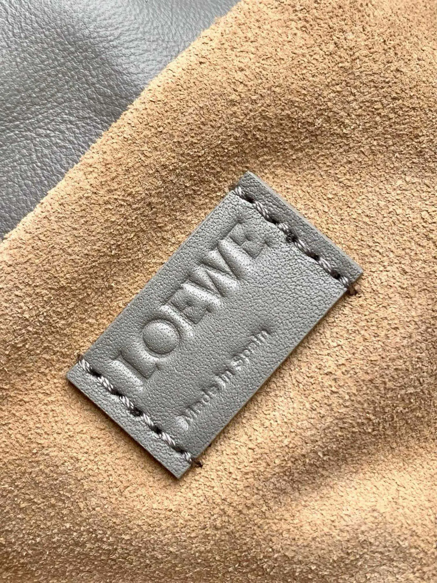 Loewe 小牛皮 托特包 大容量托特款