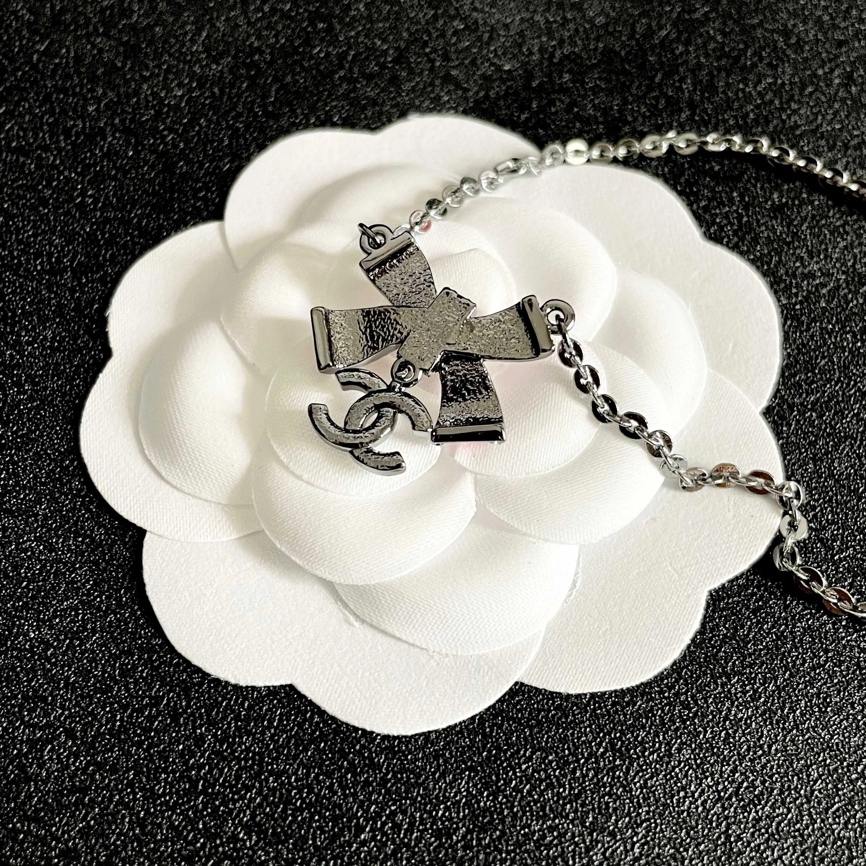 Chanel Bow Necklace Image 8 Chanel Bow Necklace Image 8