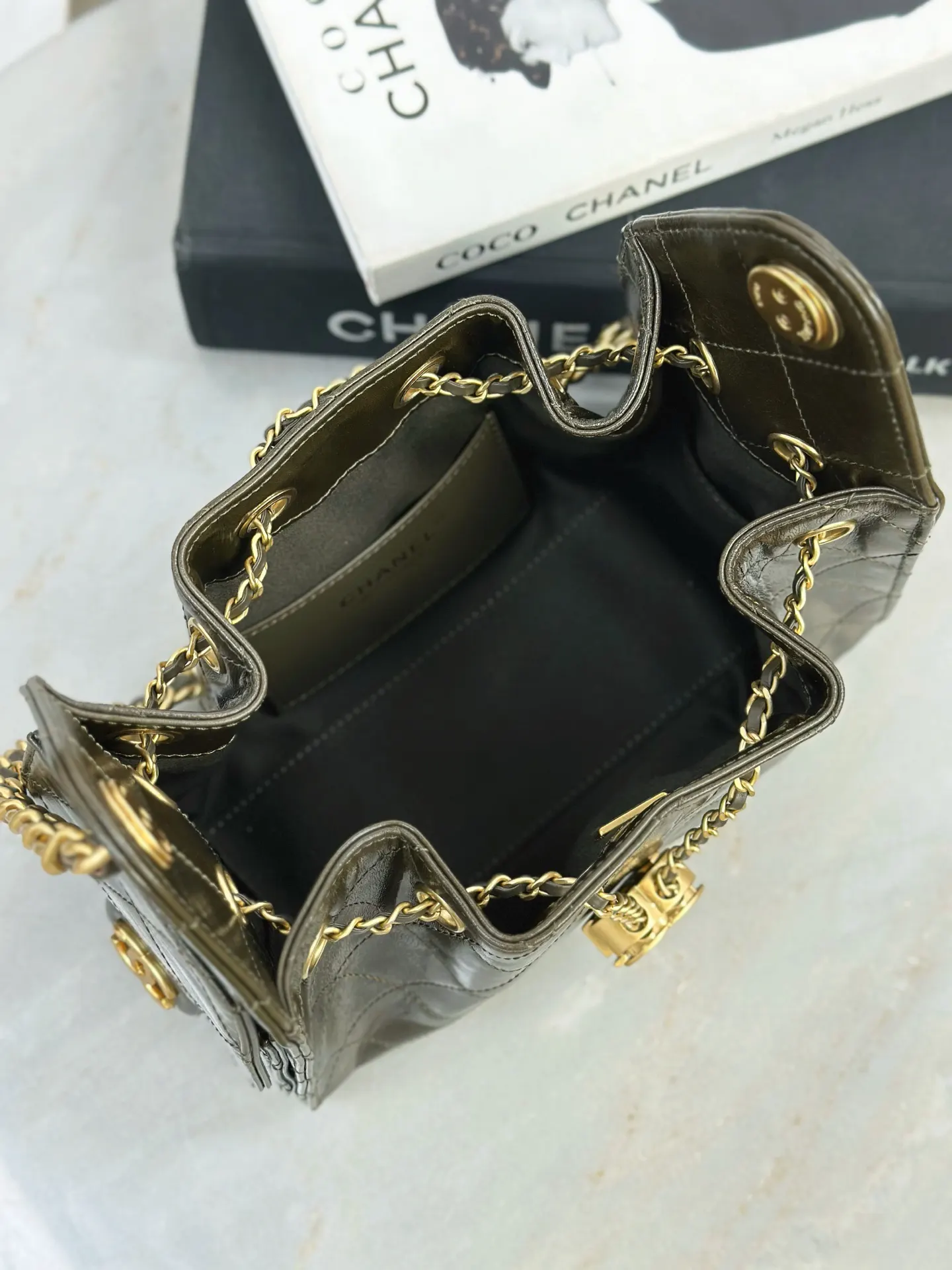 Chanel 油蠟羊皮22 Bag鏈條包 單肩斜挎