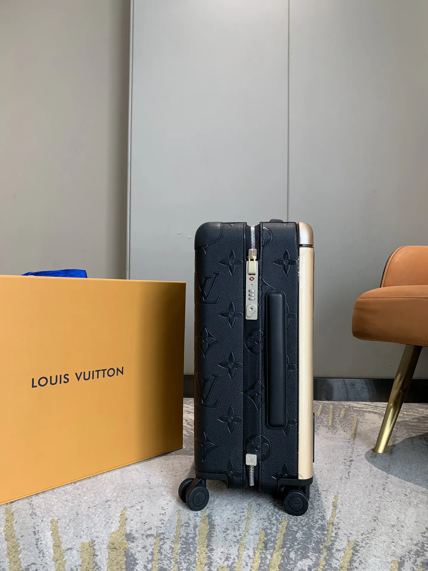 灰色 銀色 拉杆真皮包裹 行李箱 旅行拉杆款 輕便出行款