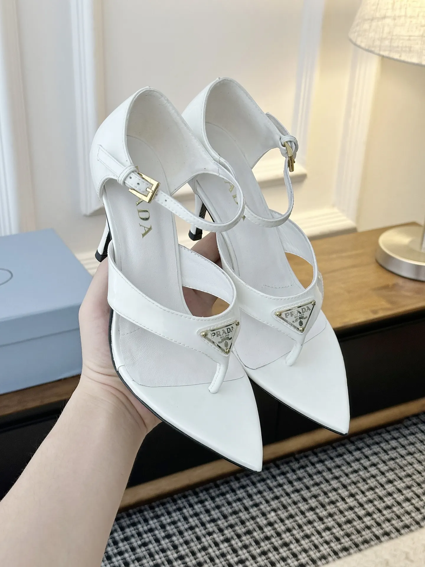 Prada 皮革 平底鞋