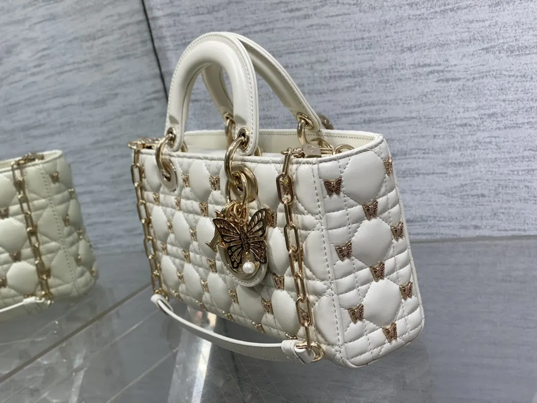 Dior 羊皮 迷人优雅又气场十足 斜挎手拎也是女人味十足 經典 斜背包 輕便斜挎款