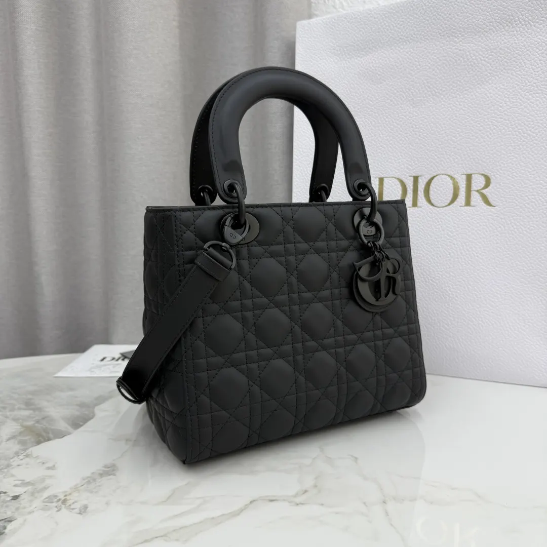 Dior Lady Dior Lady 黑色牛皮卡夾 精緻配飾