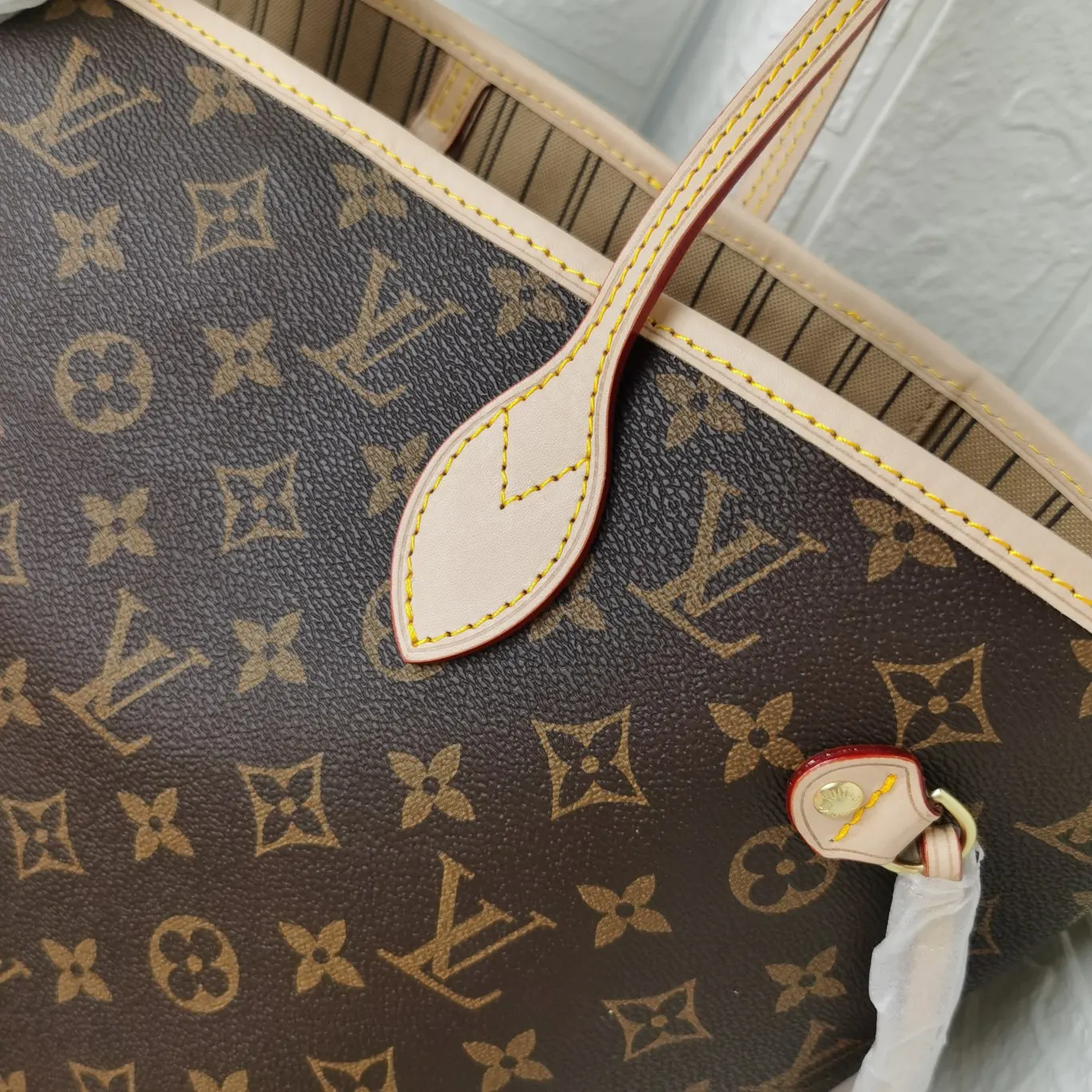 LV Neverfull 老花 牛皮 手拿包 精致手拿款