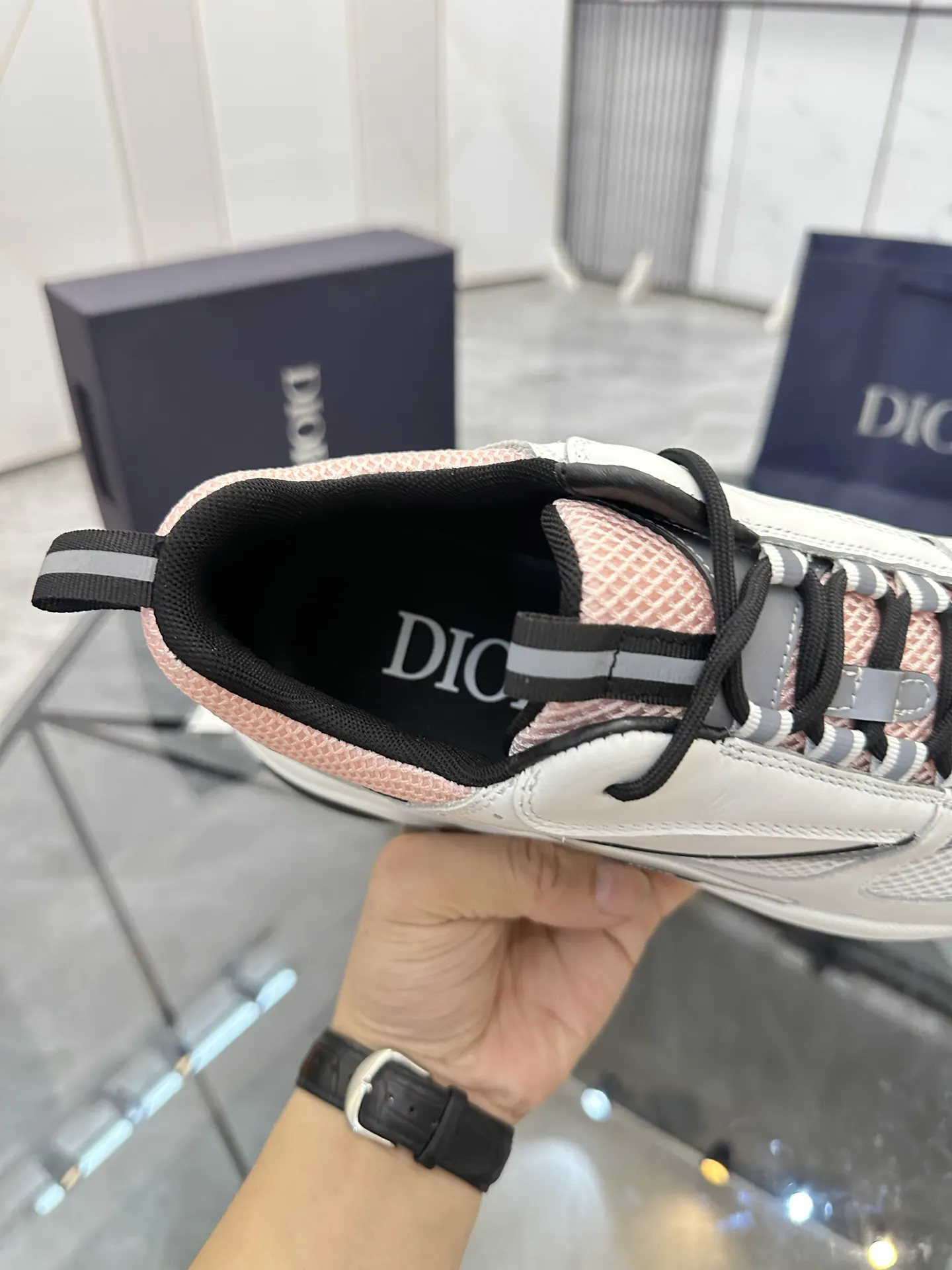 Dior B22 白黑拼色牛皮休闲鞋