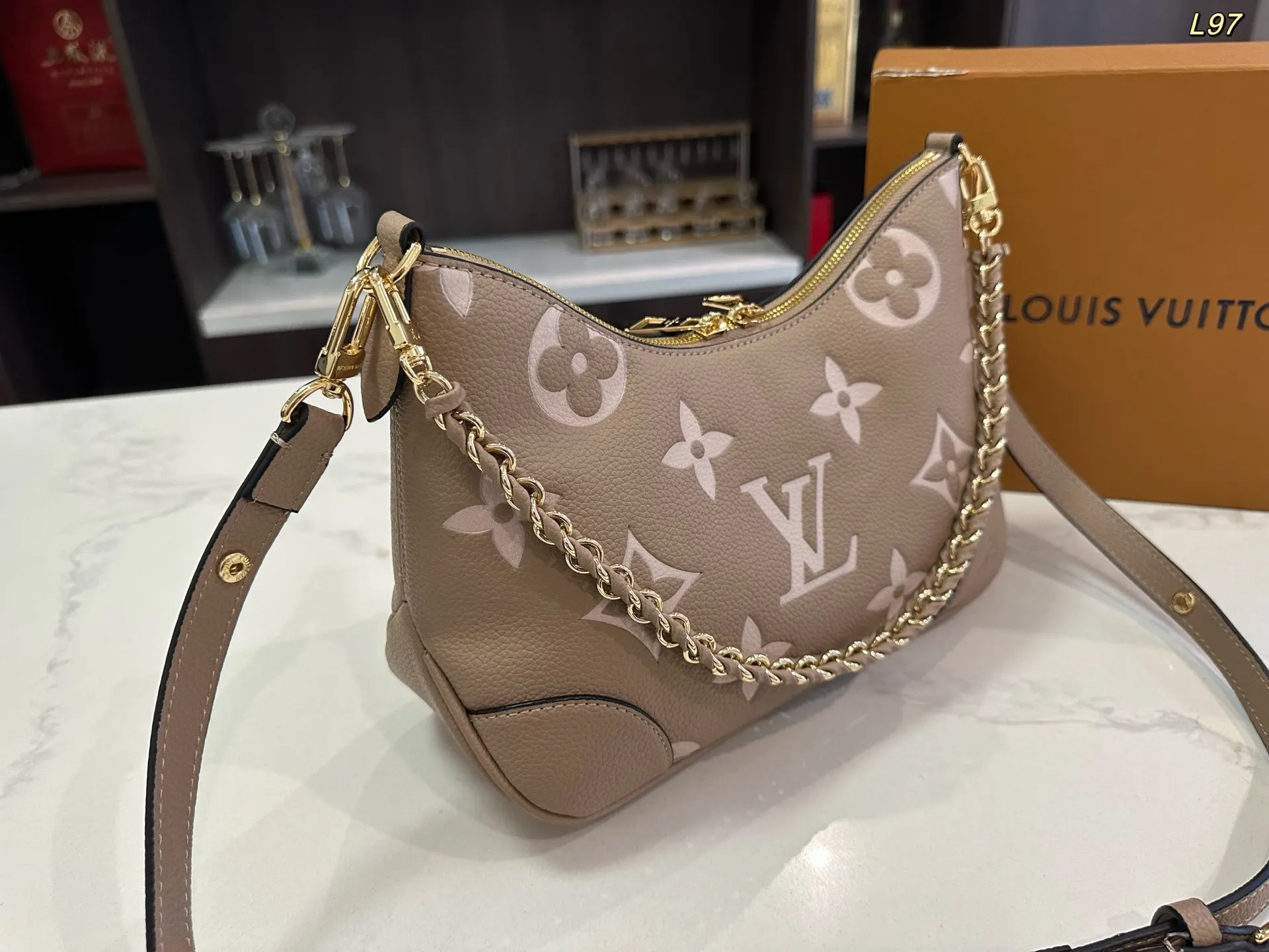 Louis Vuitton Crossbody Bag Lightweight