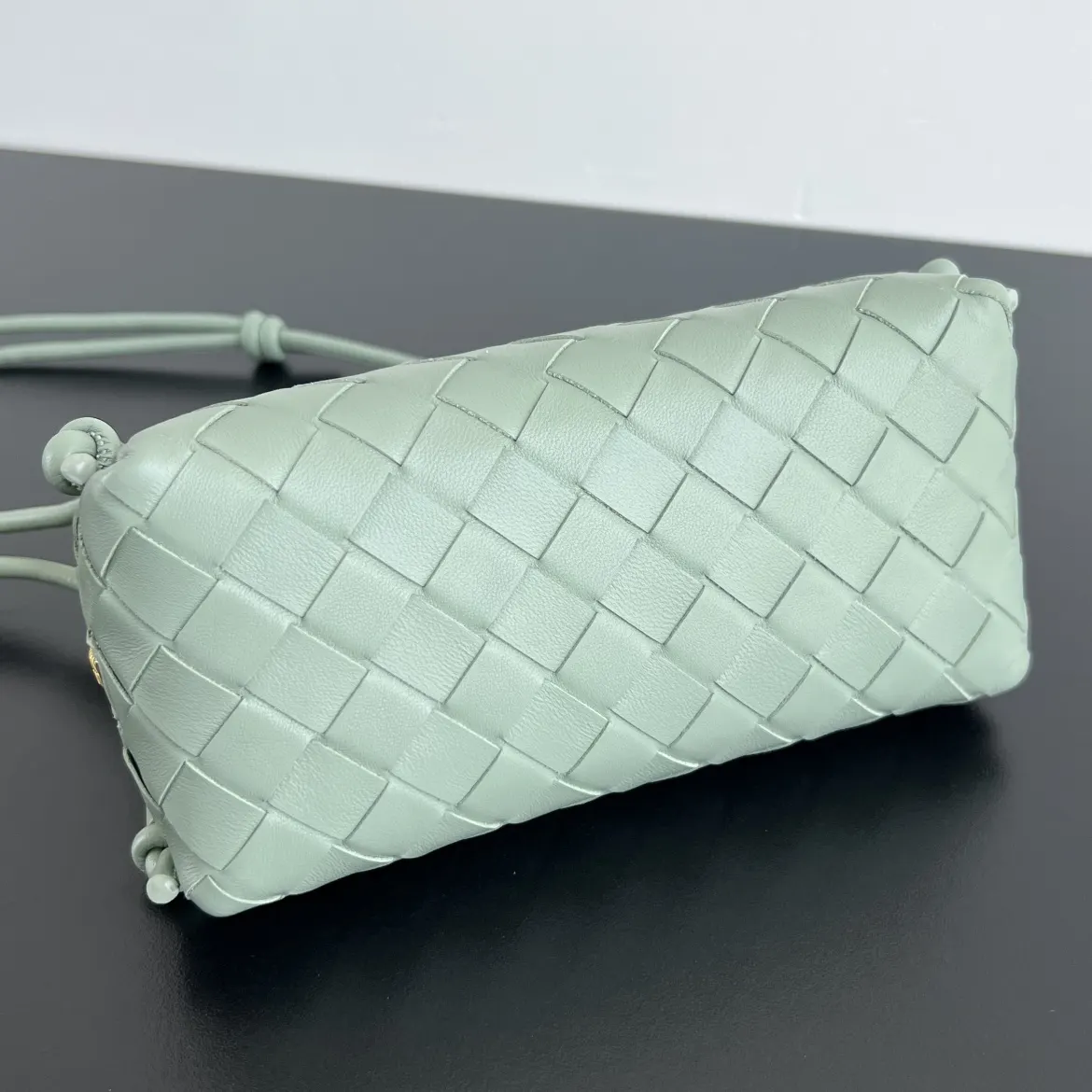 Bottega Veneta 腋下包 復古腋下背款