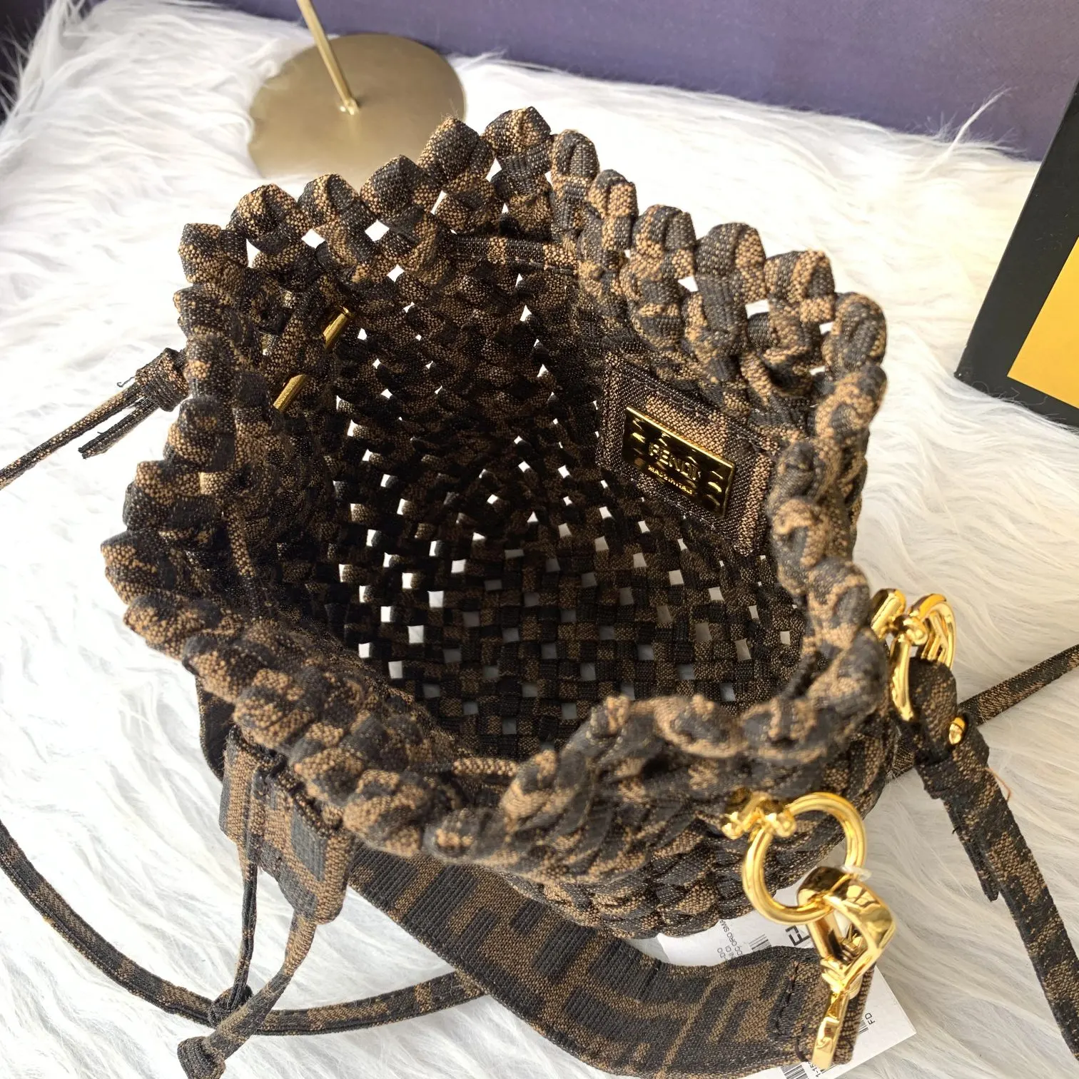 Fendi 水桶包 休闲水桶款