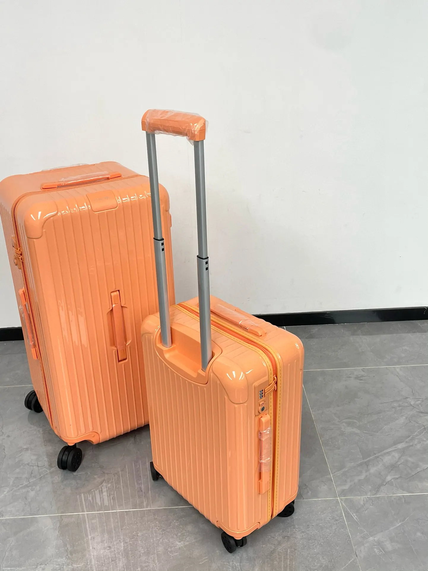 橙色 假日橙色 行李箱 旅行拉杆款 轻便出行款