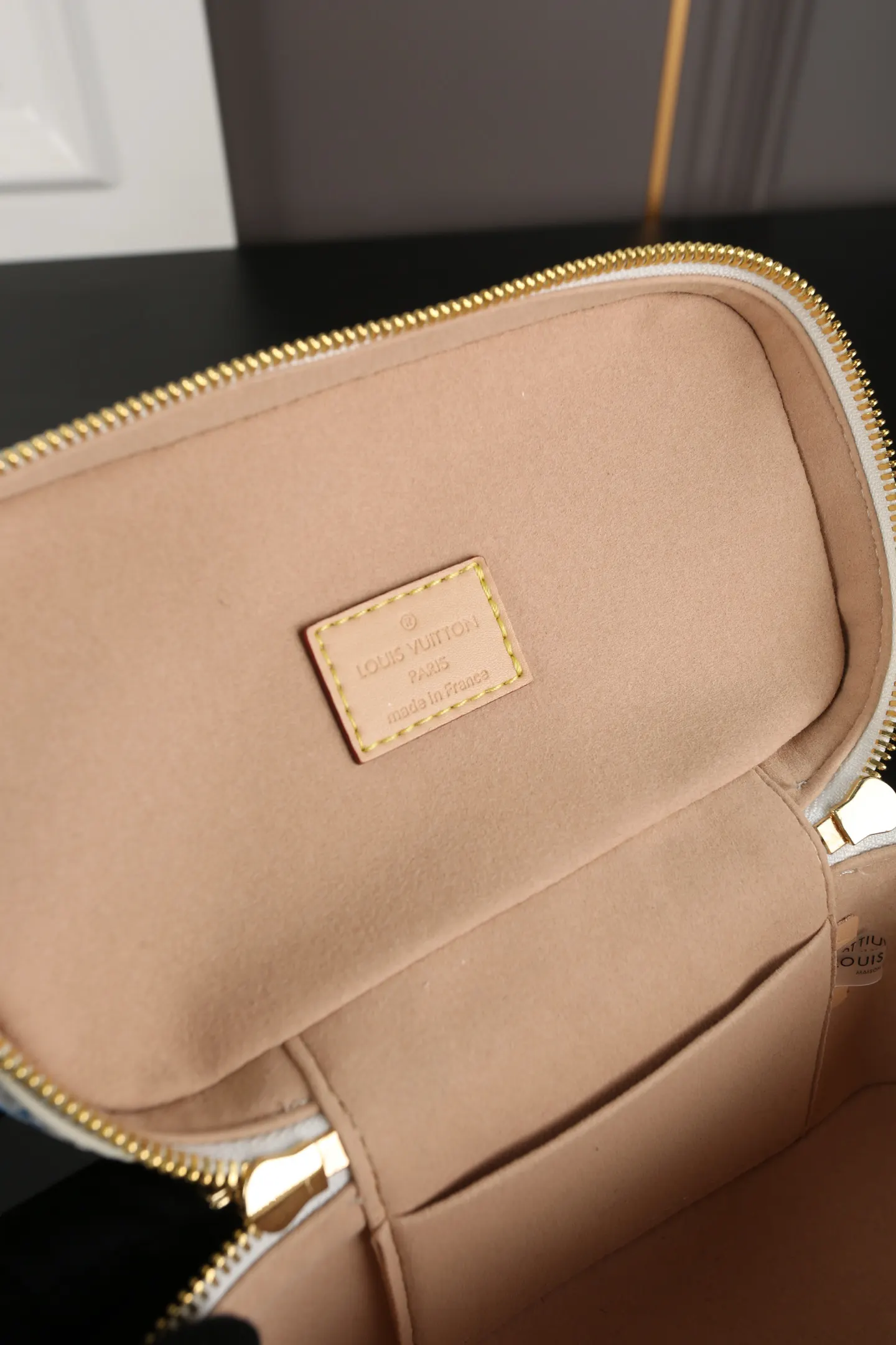 Louis Vuitton Crossbody Bag Lightweight