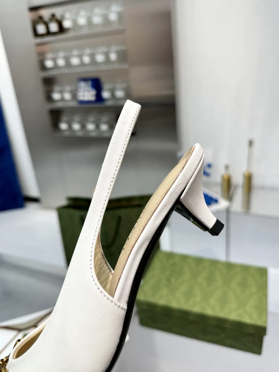 Gucci Slingback 尖头高跟鞋 通勤