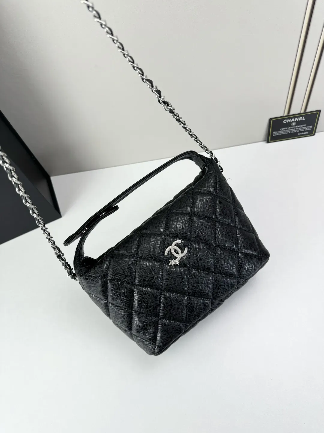 CHANEL 饭盒包 超美 很有質感又很轻松的一个包型 貌 斜背包 輕便斜挎款
