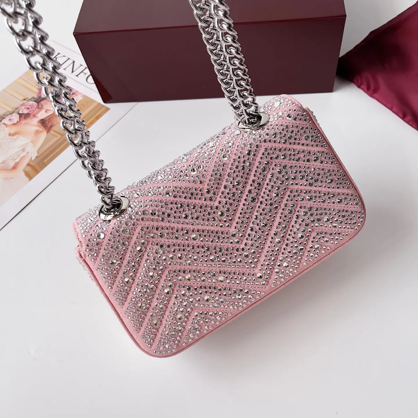 Gucci Marmont 絎縫皮革鏈條包 單肩斜挎