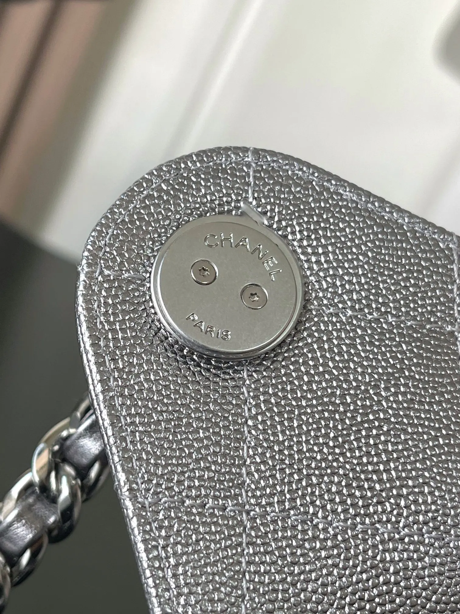 Chanel 銀灰色牛皮Hobo腋下包 金链