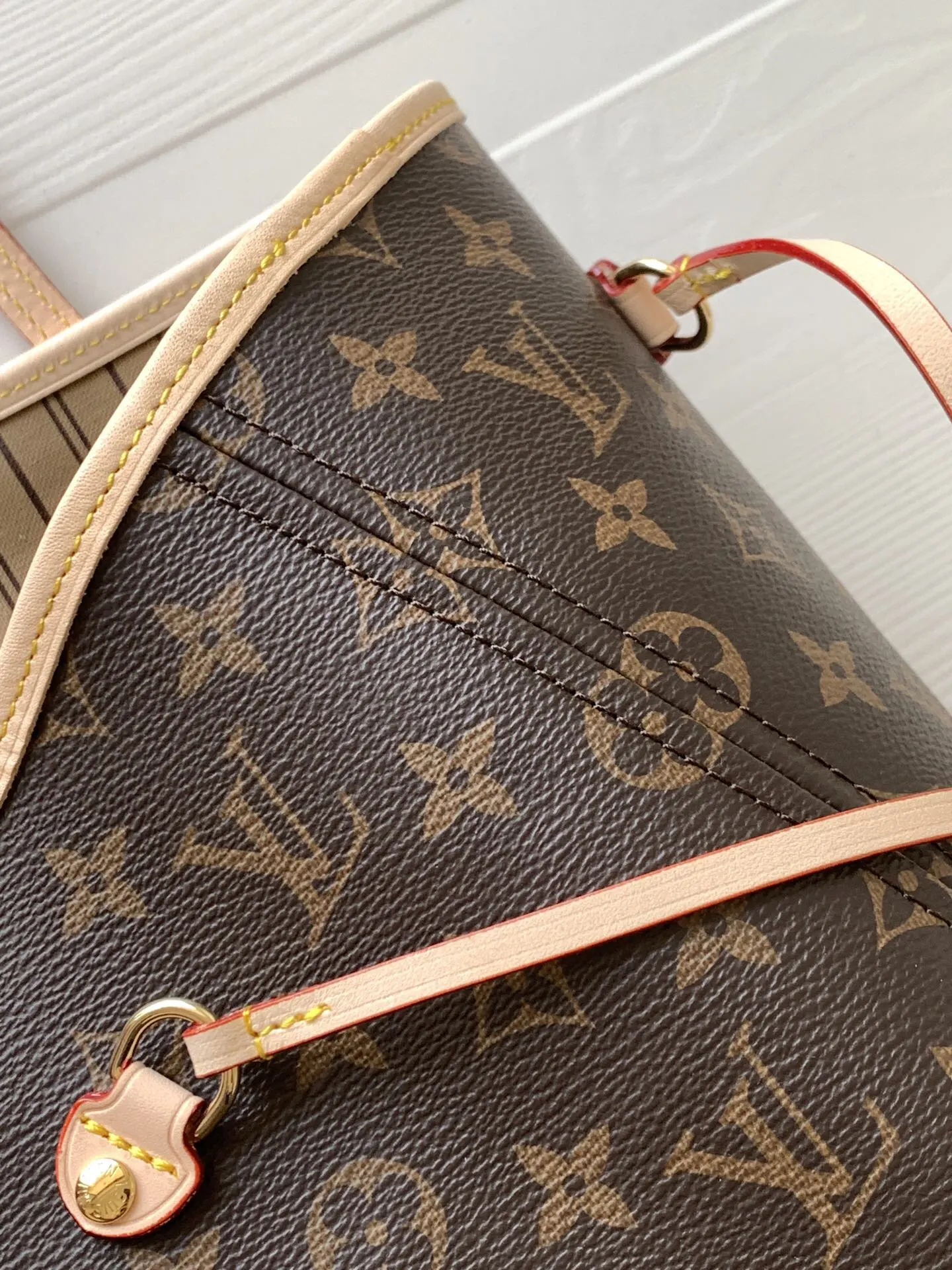 LV Neverfull 帆布 手拿包 精致手拿款