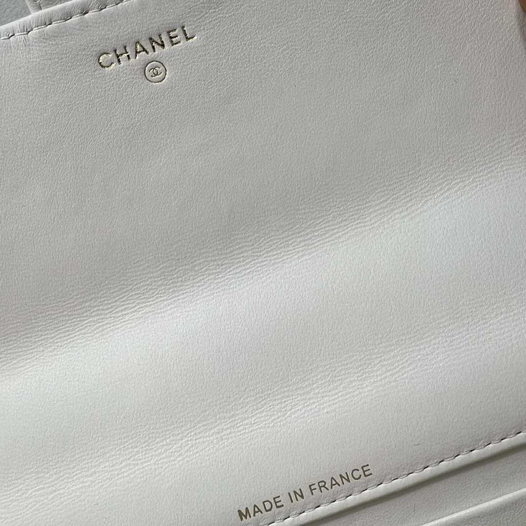Chanel 白色 皮革 菱格绗缝 手提包