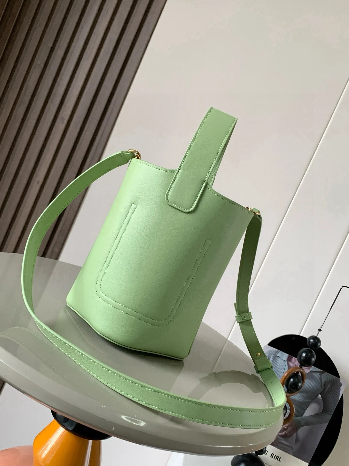 牛皮 迷你柔软粒面牛皮革 Pebble Bucket 水桶 水桶包 休閒水桶款