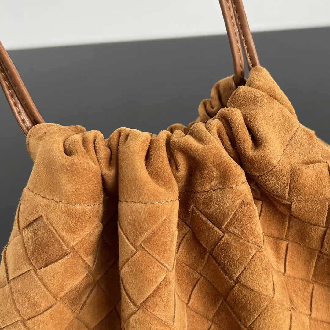 Bottega Veneta 牛皮 腋下包 復古腋下背款